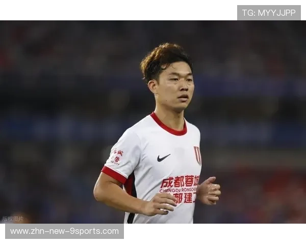 成都蓉城严鼎皓前场传切助攻：从训练场到赛场的节拍之旅